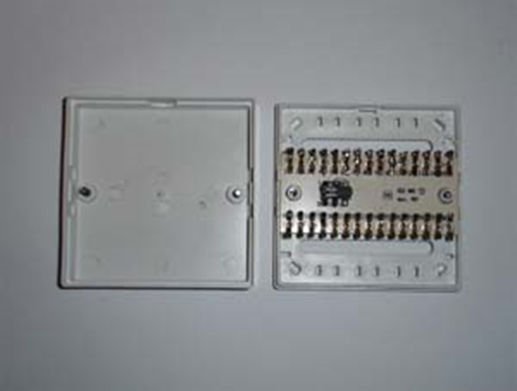 Divider with cover switch